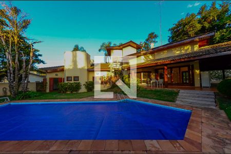Casa à venda com 420m², 5 quartos e 7 vagasPiscina