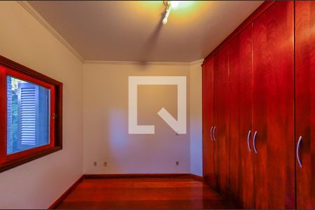 Casa à venda com 420m², 5 quartos e 7 vagasSuíte 3