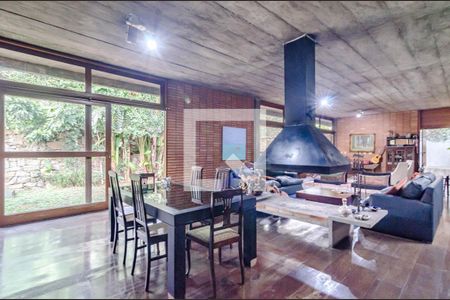 Sala de casa à venda com 5 quartos, 331m² em Alto de Pinheiros, São Paulo