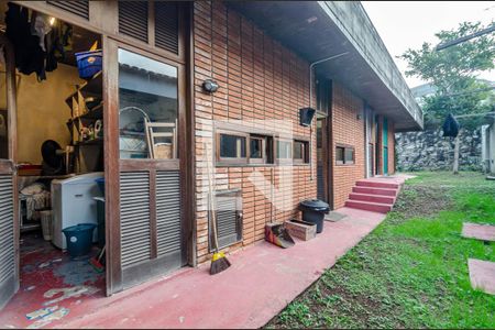 Casa à venda com 331m², 5 quartos e 2 vagas