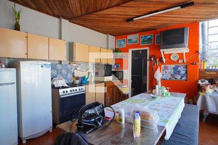 Casa à venda com 240m², 3 quartos e 1 vagaSala - Cozinha