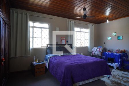 Casa à venda com 240m², 3 quartos e 1 vagaSuíte