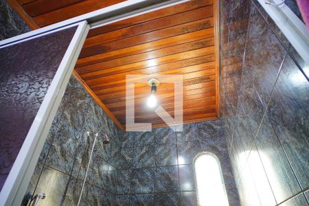 Casa à venda com 240m², 3 quartos e 1 vagaBanheiro da Suíte