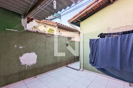 Casa à venda com 200m², 2 quartos e 1 vaga Casa à venda com 200m², 2 quartos e 1 vagaÁrea de serviço