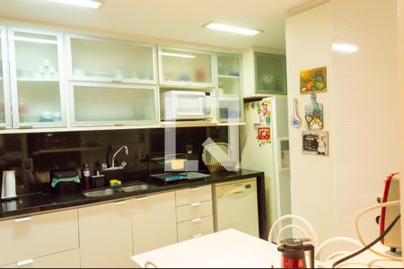 Apartamento para alugar com 140m², 3 quartos e 2 vagas Apartamento para alugar com 140m², 3 quartos e 2 vagasCozinha