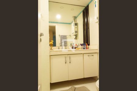 Apartamento para alugar com 140m², 3 quartos e 2 vagas Apartamento para alugar com 140m², 3 quartos e 2 vagasBanheiro Social