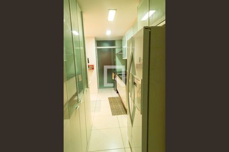 Apartamento para alugar com 140m², 3 quartos e 2 vagas Apartamento para alugar com 140m², 3 quartos e 2 vagasCozinha