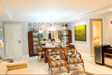 Sala de apartamento para alugar com 3 quartos, 140m² em Barra da Tijuca, Rio de Janeiro