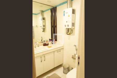 Apartamento para alugar com 140m², 3 quartos e 2 vagas Apartamento para alugar com 140m², 3 quartos e 2 vagasBanheiro Social