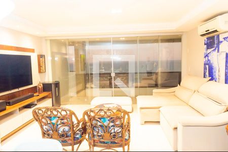 Sala de apartamento para alugar com 3 quartos, 140m² em Barra da Tijuca, Rio de Janeiro