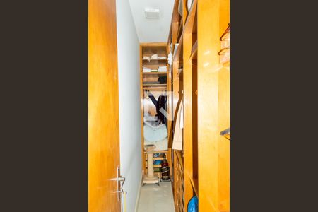 Apartamento para alugar com 140m², 3 quartos e 2 vagas Apartamento para alugar com 140m², 3 quartos e 2 vagasCloset do quarto 2