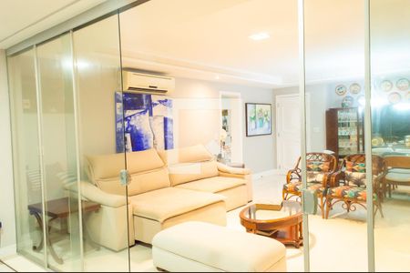 Sala de apartamento para alugar com 3 quartos, 140m² em Barra da Tijuca, Rio de Janeiro