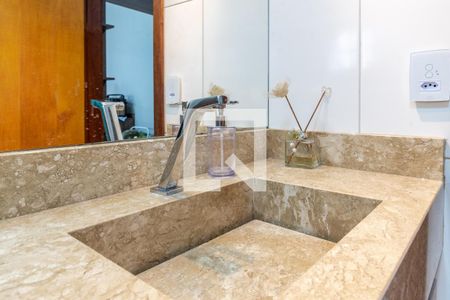 Casa à venda com 250m², 3 quartos e 5 vagasBanheiro Social 