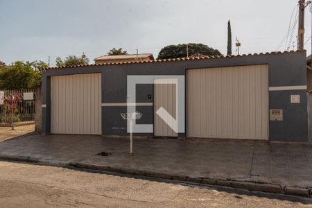 Casa à venda com 250m², 3 quartos e 5 vagasFachada