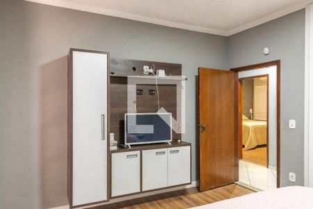 Casa à venda com 250m², 3 quartos e 5 vagasSuíte 1