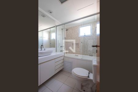 Suíte 1 - Banheiro de apartamento para alugar com 3 quartos, 130m² em Perdizes, São Paulo