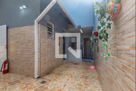 Casa à venda com 280m², 5 quartos e 4 vagasQuintal