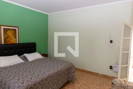 Casa à venda com 300m², 4 quartos e 2 vagasQuarto Suíte