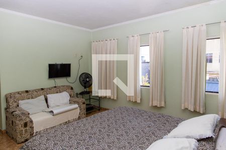 Casa à venda com 300m², 4 quartos e 2 vagasQuarto Suíte