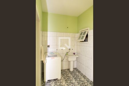 Casa à venda com 300m², 4 quartos e 2 vagasÁrea de Serviço