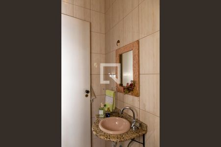 Casa à venda com 300m², 4 quartos e 2 vagasLavabo