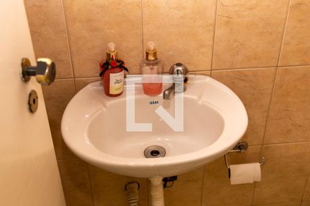 Casa à venda com 300m², 4 quartos e 2 vagasDetalhe banheiro