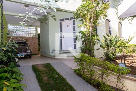 Casa à venda com 300m², 4 quartos e 2 vagasGaragem