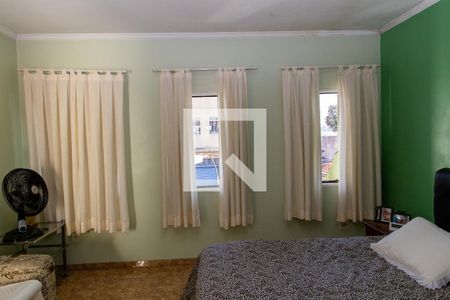 Casa à venda com 300m², 4 quartos e 2 vagasQuarto Suíte