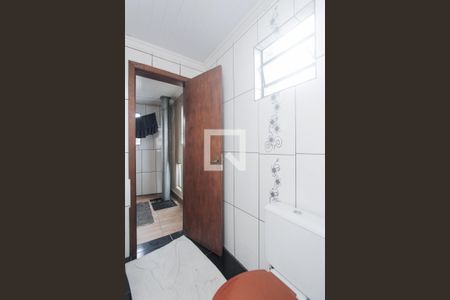 Casa à venda com 106m², 3 quartos e 1 vagaBanheiro 