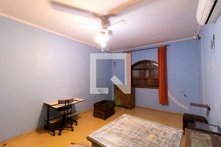 Casa à venda com 220m², 3 quartos e 2 vagas Casa à venda com 220m², 3 quartos e 2 vagasQuarto