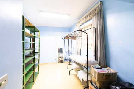 Casa à venda com 220m², 3 quartos e 2 vagas Casa à venda com 220m², 3 quartos e 2 vagasCloset Quarto 2