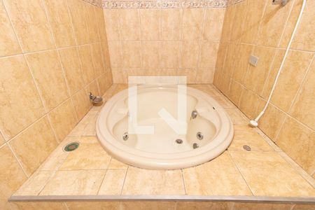 Casa à venda com 220m², 3 quartos e 2 vagas Casa à venda com 220m², 3 quartos e 2 vagasDetalhe Banheiro 1