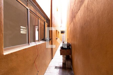 Casa à venda com 220m², 3 quartos e 2 vagas Casa à venda com 220m², 3 quartos e 2 vagasCorredor Lateral