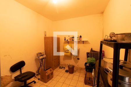 Casa à venda com 220m², 3 quartos e 2 vagas Casa à venda com 220m², 3 quartos e 2 vagasQuarto Serviço