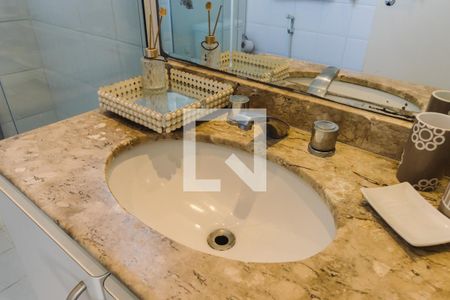 Apartamento para alugar com 59m², 2 quartos e 2 vagas Apartamento para alugar com 59m², 2 quartos e 2 vagasBanheiro da Suíte 1 Pia