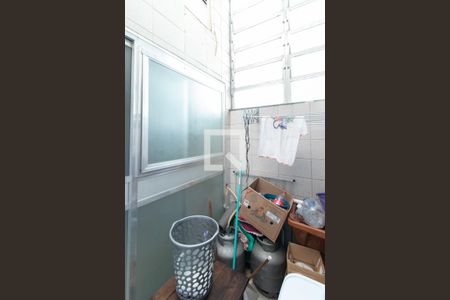 Casa à venda com 315m², 5 quartos e 3 vagasCozinha e Área de Serviço 2