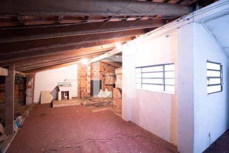 Casa à venda com 315m², 5 quartos e 3 vagasSótão