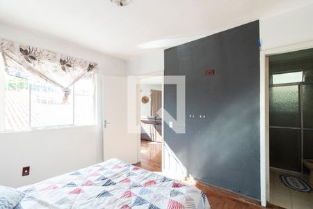 Casa à venda com 315m², 5 quartos e 3 vagasQuarto - Suíte