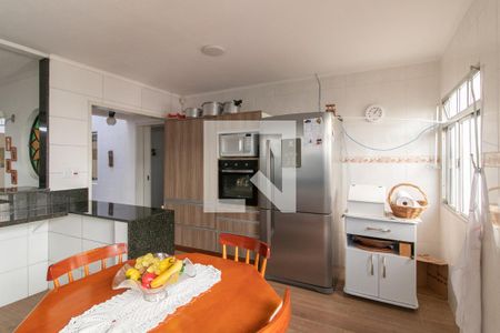 Casa à venda com 315m², 5 quartos e 3 vagasCozinha