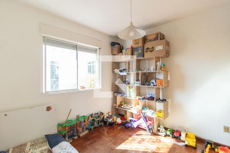 Casa à venda com 315m², 5 quartos e 3 vagasQuarto 2