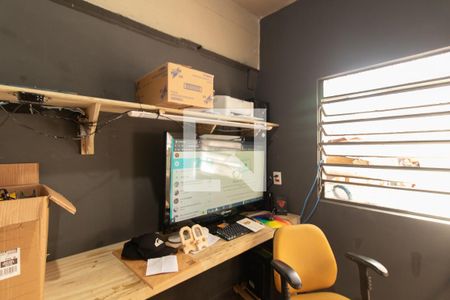 Casa à venda com 315m², 5 quartos e 3 vagasEscritório