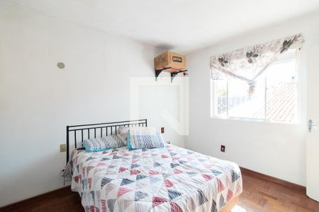 Casa à venda com 315m², 5 quartos e 3 vagasQuarto - Suíte