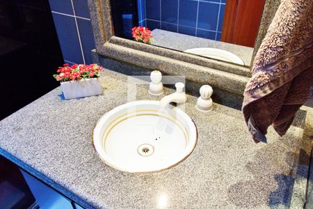 Apartamento à venda com 198m², 4 quartos e 4 vagasBanheiro 2