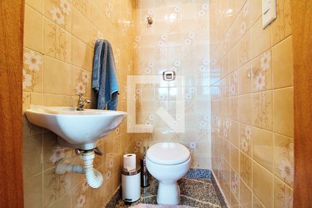 Apartamento à venda com 198m², 4 quartos e 4 vagasBanheiro de Serviço