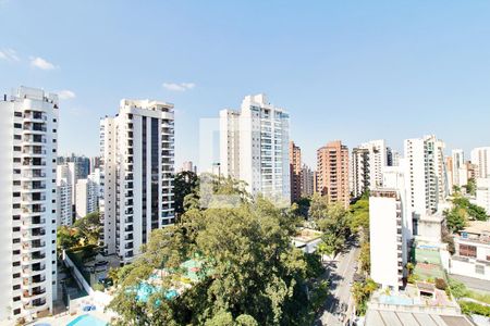 Apartamento à venda com 198m², 4 quartos e 4 vagasVista da Suíte 