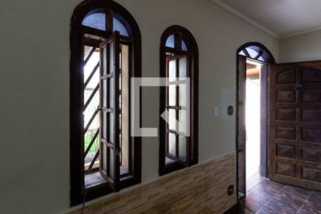 Detalhe da sala de casa para alugar com 3 quartos, 120m² em Guilhermina, Praia Grande