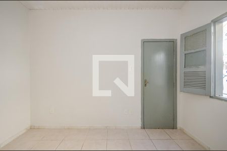 Sala 2 de casa para alugar com 1 quarto, 60m² em Carlos Prates, Belo Horizonte