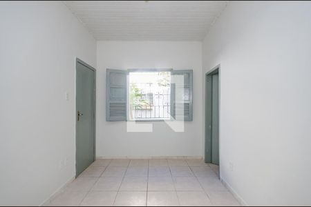 Sala 2 de casa para alugar com 1 quarto, 60m² em Carlos Prates, Belo Horizonte