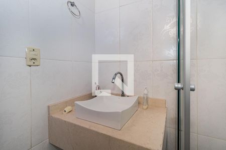 Casa à venda com 300m², 4 quartos e 3 vagasBanheiro 2