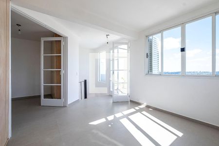 Sala 2 de apartamento à venda com 2 quartos, 110m² em Vila Madalena, São Paulo